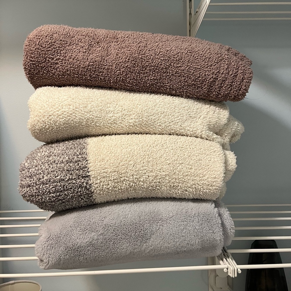 Barefoot Dreams CozyChic Cream Blanket